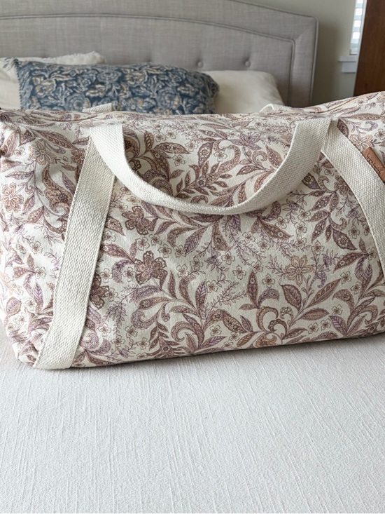 Rip Curl Handbags - Rip Curl | Canvas Floral Weekender Bag in Cream and Mauve